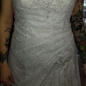 New wedding gown, never worn